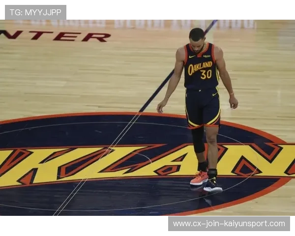 勇士三分依旧毒辣:王者风范,三分之王再现赛场 勇士三分依旧毒辣:王者风范,三分之王再现赛场