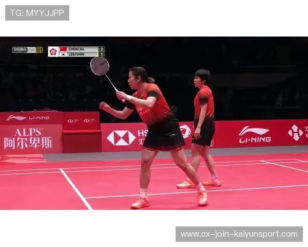 羽毛球“网口扑杀”成当晚最惊艳瞬间