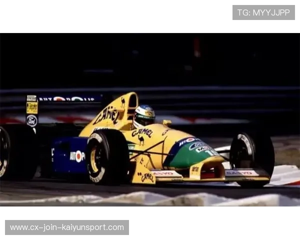 F1车手极限超车惊呆评论席：速度与技巧的极限对决