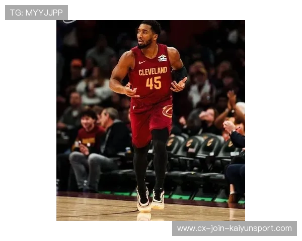 米切尔连续攻入内线，骑士攻势不断升级