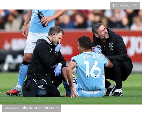 罗德里持续压迫夺回球权,曼城中场节奏牢牢掌控